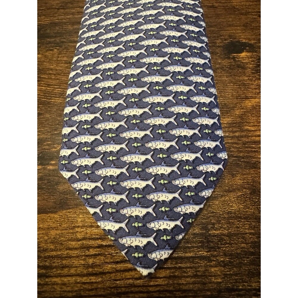 Vineyard Vines Martha’s Vineyard Men’s Silk Tie Navy Blue Tarpon Fish Novelty